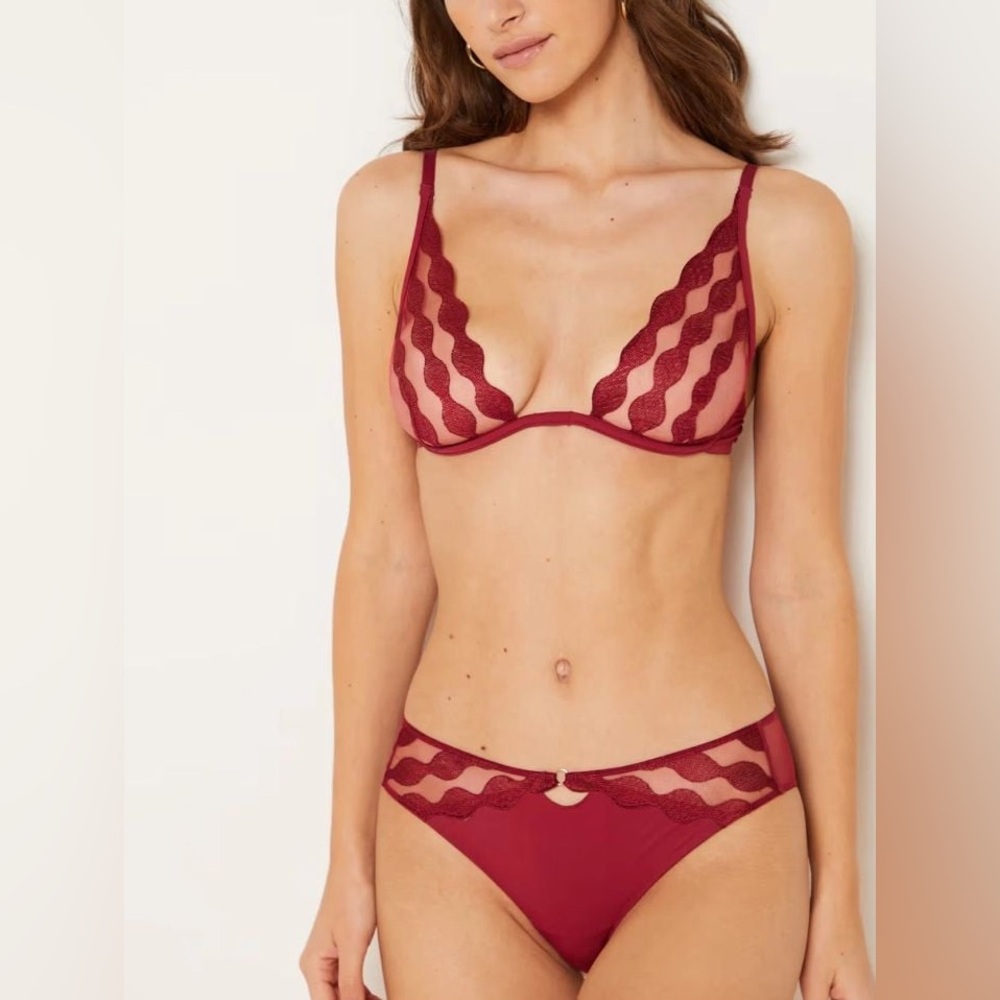 Etam Red Lace Bra and Panty Set